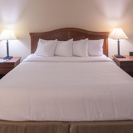 Cottonwood Suites Savannah Hotel & Conference Center Pooler Εξωτερικό φωτογραφία