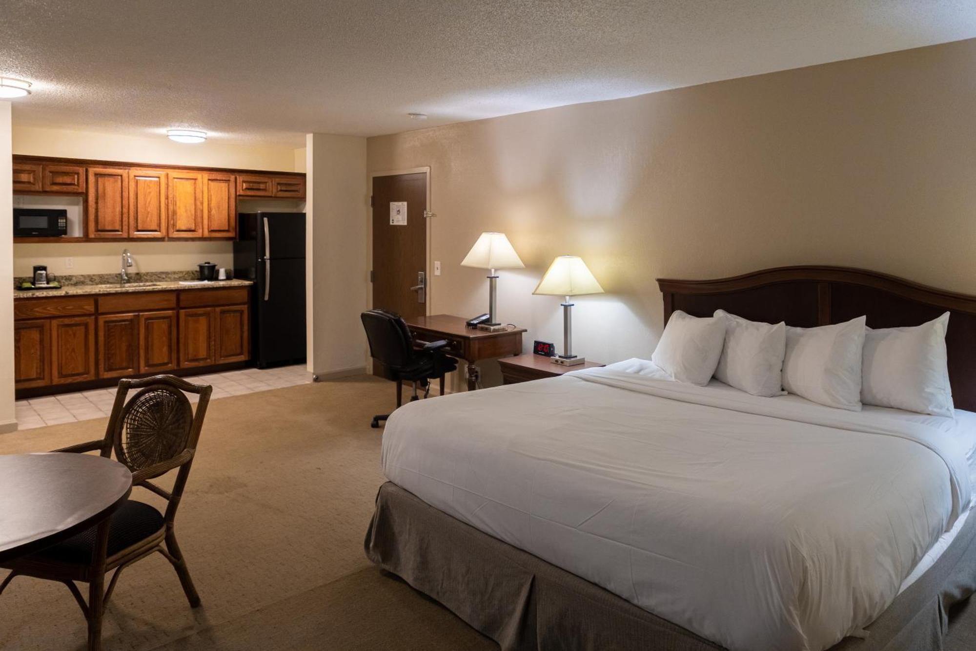 Cottonwood Suites Savannah Hotel & Conference Center Pooler Εξωτερικό φωτογραφία