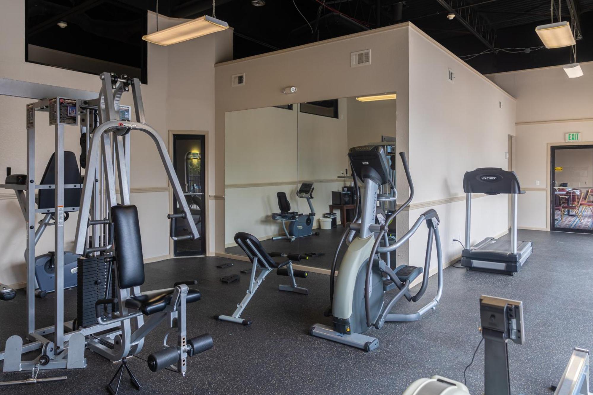 Cottonwood Suites Savannah Hotel & Conference Center Pooler Εξωτερικό φωτογραφία