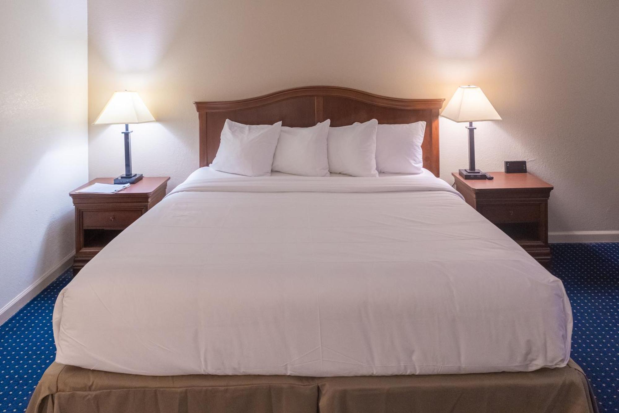 Cottonwood Suites Savannah Hotel & Conference Center Pooler Εξωτερικό φωτογραφία